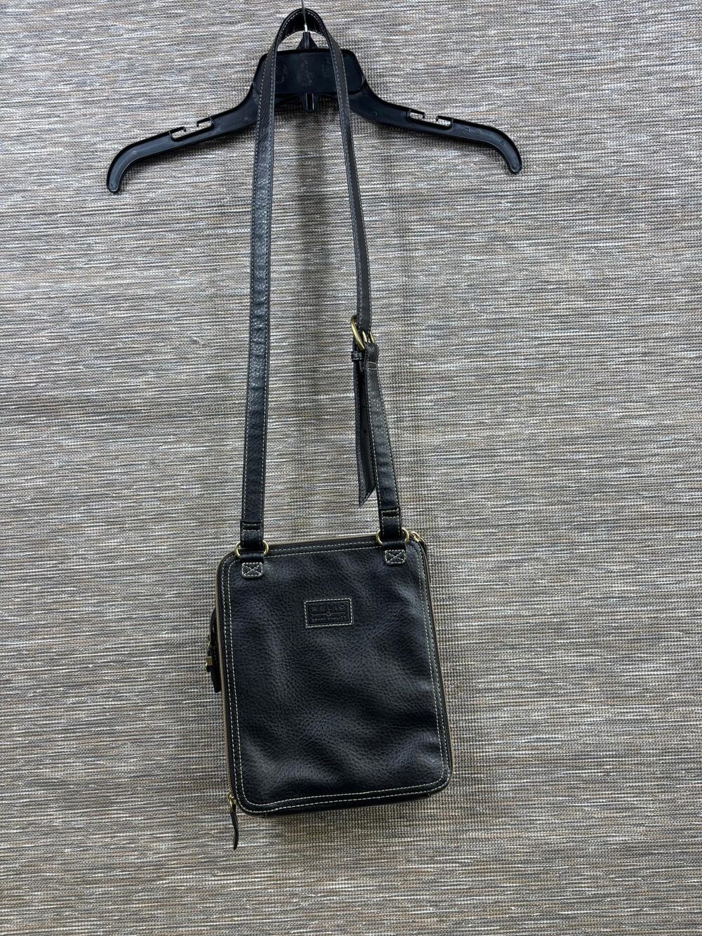 Relic Crossbody Bag Womens Small Black Faux Leather Zip Pockets Stitching